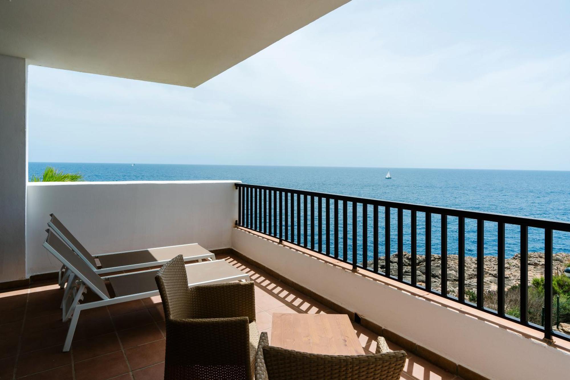 Suite 2 Bedrooms Sea View,1586106815:JPEG